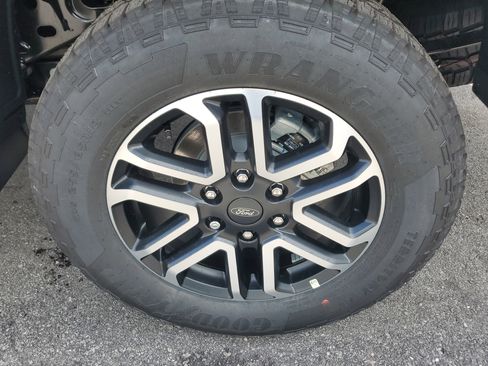 New 2025 Ford Ranger Lariat w/ FX4 Off-Road Package image 7