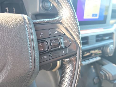 Used 2025 Toyota Tacoma SR5 RWD image 26