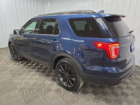 Used 2017 Ford Explorer XLT w/ Equipment Group 202A FWD image 9