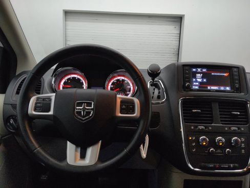 Used 2017 Dodge Grand Caravan SE w/ Power Window Group FWD image 22