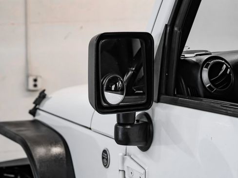 Used 2015 Jeep Wrangler Sport w/ Quick Order Package 24S AWD/4WD image 30