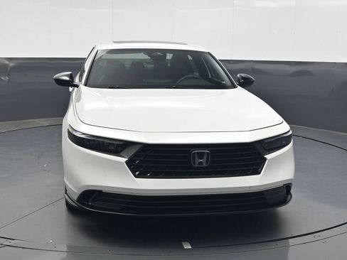 Used 2023 Honda Accord Sport image 9