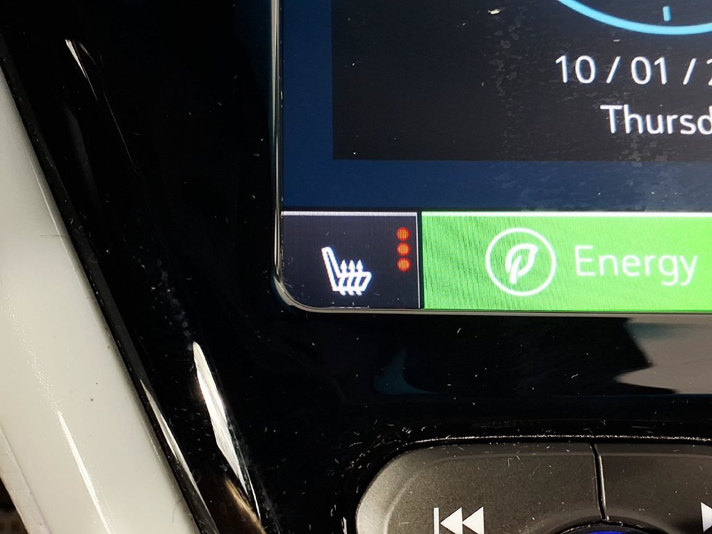 Used 2021 Chevrolet Bolt Premier w/ Infotainment Package FWD image 16