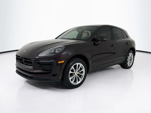 Certified 2025 Porsche Macan AWD/4WD image 1