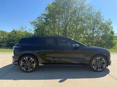 Used 2025 Chevrolet Blazer EV SS AWD/4WD image 2