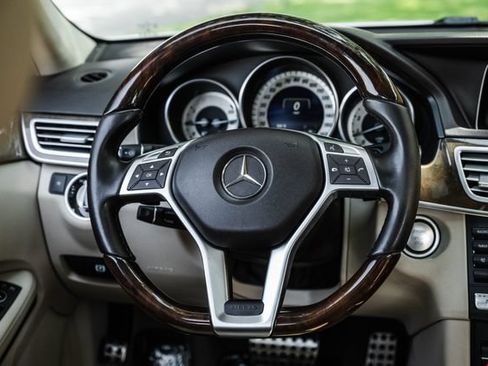 Used 2015 Mercedes-Benz E 350 4MATIC Wagon image 10