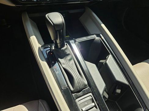 Used 2025 Honda Accord EX-L image 18