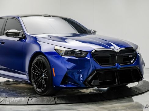 Used 2025 BMW M5 w/ Carbon Package AWD/4WD image 27