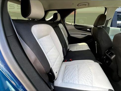 Used 2021 Chevrolet Equinox LT image 22