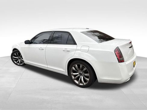 Used 2014 Chrysler 300 S image 5