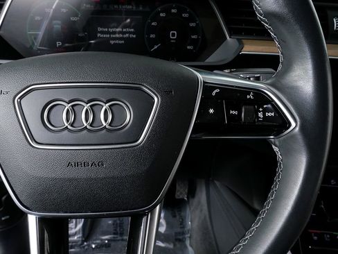 Certified 2024 Audi Q8 e-tron Prestige image 11