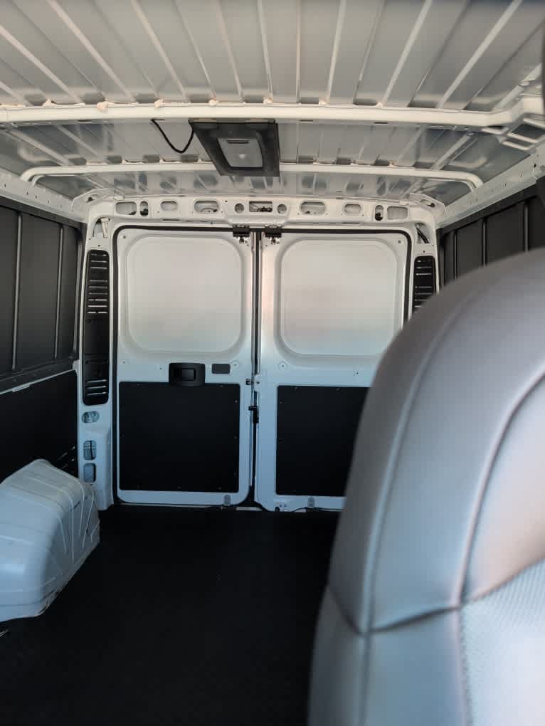 Used 2025 RAM ProMaster 2500 w/ Convenience Group FWD image 12