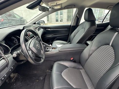 Used 2021 Toyota Camry SE FWD image 7