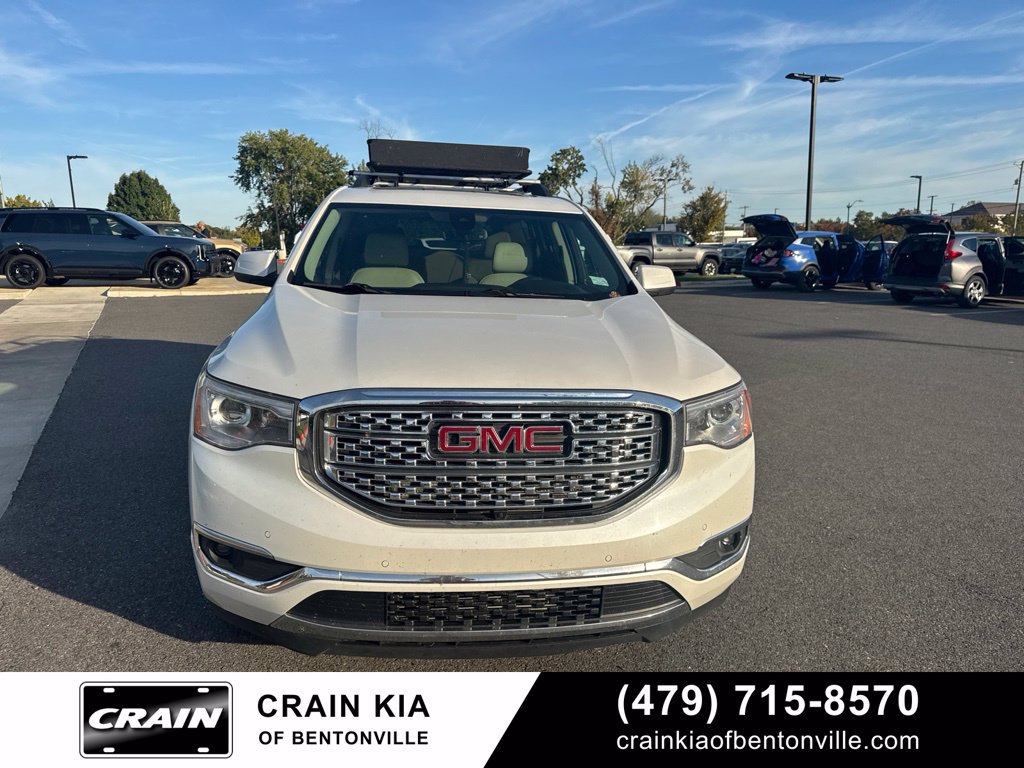Used 2017 GMC Acadia Denali w/ Technology Package FWD image 7