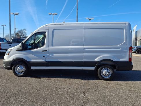 New 2025 Ford Transit 250 148 Medium Roof Extended AWD w/ Load Area Protection Package image 4
