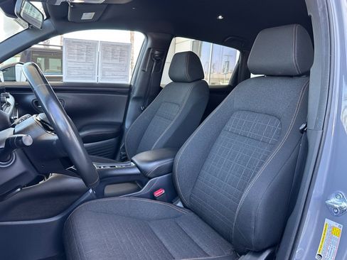 Used 2023 Honda HR-V Sport image 5