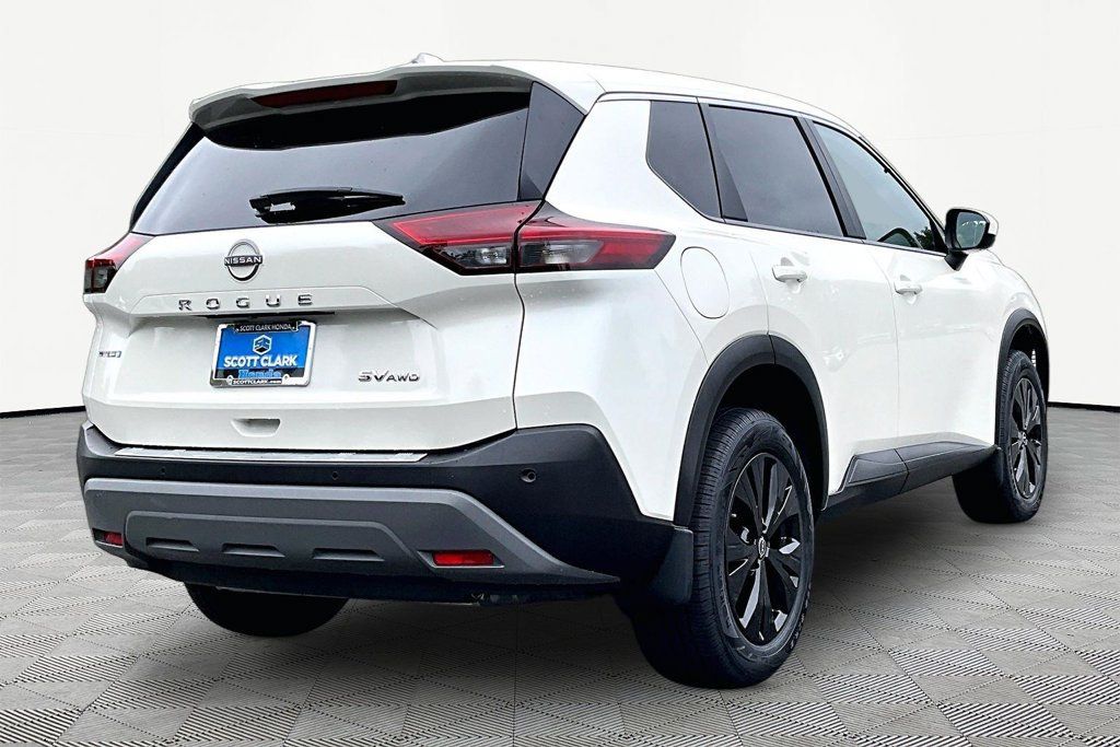 Used 2023 Nissan Rogue SV AWD/4WD image 6