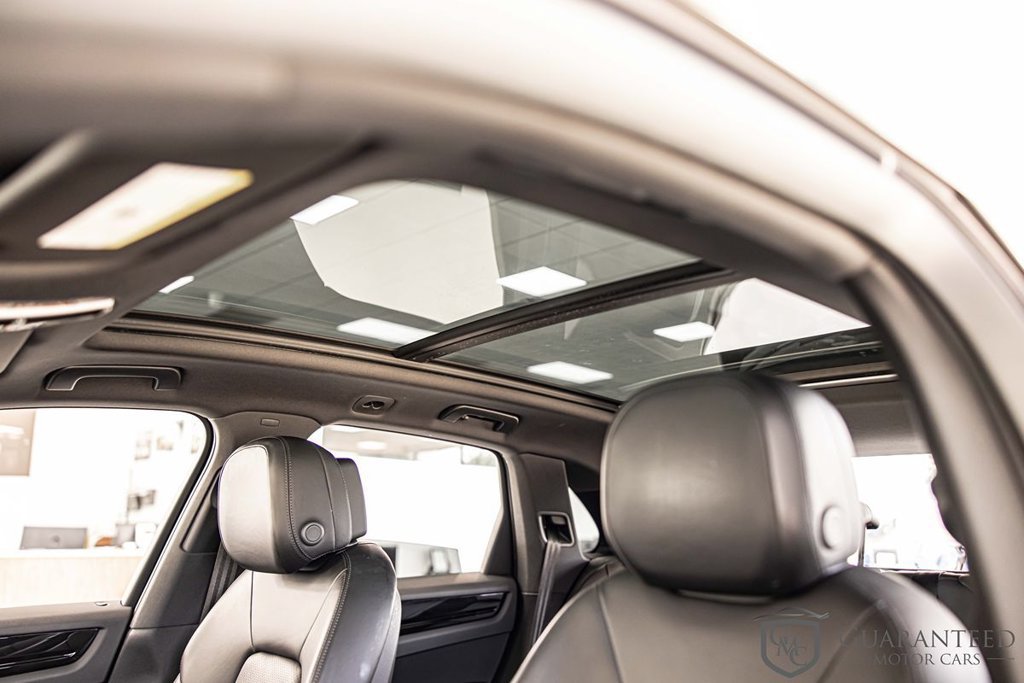 Used 2023 Porsche Cayenne w/ Premium Package AWD/4WD image 19