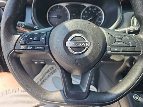 Used 2023 Nissan Kicks S image 11