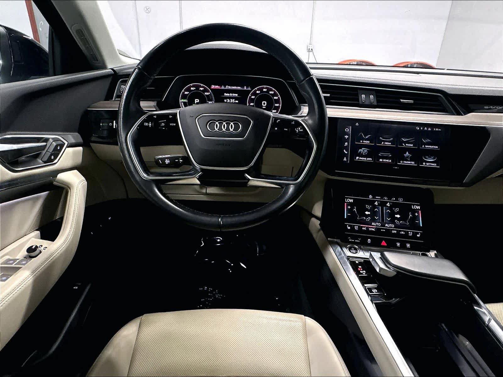 Used 2024 Audi Q8 e-tron Premium Plus w/ Premium Plus Package AWD/4WD image 9