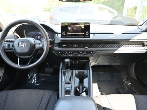 Used 2024 Honda Accord EX image 12