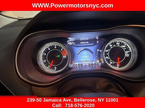 Used 2023 Jeep Cherokee Altitude Lux AWD/4WD image 35