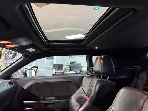 Used 2012 Dodge Challenger SRT8 w/ Premium Sound Group image 39