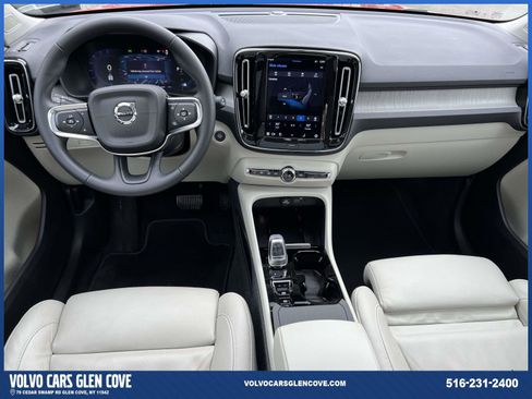 Used 2023 Volvo XC40 B5 Plus w/ Climate Package image 11