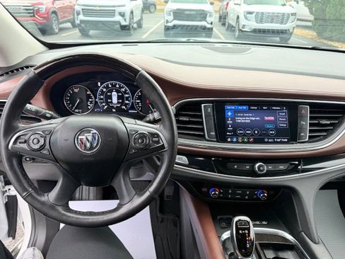 Used 2021 Buick Enclave Avenir w/ Avenir Technology Package image 11