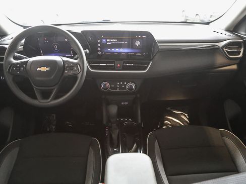 Used 2024 Chevrolet TrailBlazer LS image 12