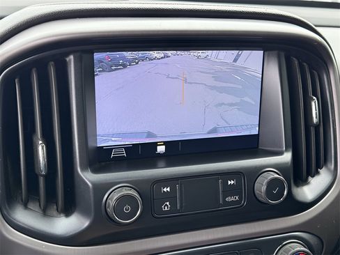 Used 2022 GMC Canyon AT4 image 15