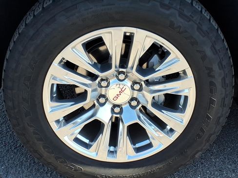 Used 2026 GMC Sierra 1500 Denali w/ Technology Package AWD/4WD image 9
