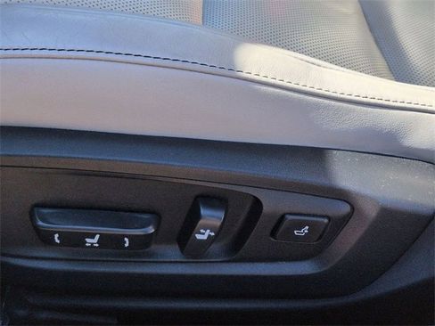 Used 2013 Lexus ES 350 w/ Luxury Pkg image 13