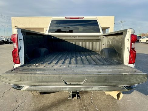 Used 2021 Chevrolet Silverado 2500 LT w/ Z71 Off-Road Package image 17