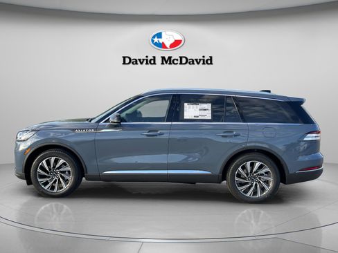 New 2026 Lincoln Aviator 2WD image 4