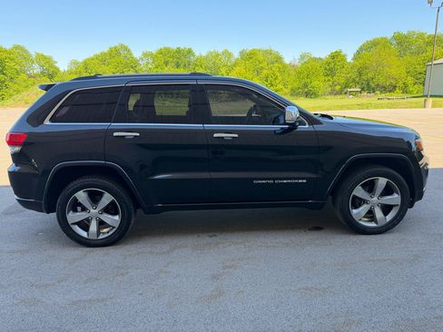 Used 2015 Jeep Grand Cherokee Overland AWD/4WD image 4