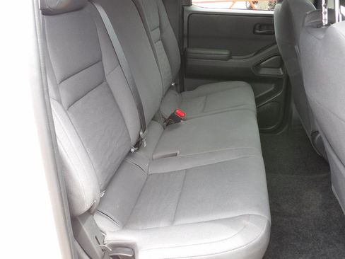 Used 2024 Nissan Frontier S AWD/4WD image 34