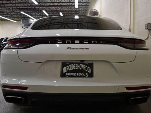Used 2021 Porsche Panamera RWD image 6