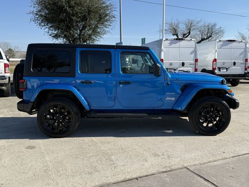 Used 2023 Jeep Wrangler Sahara w/ Cold Weather Group image 3