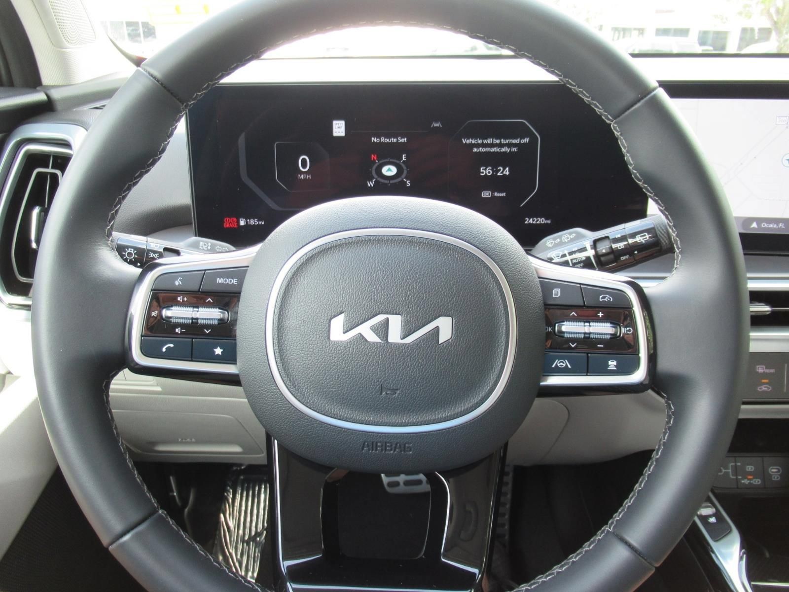 Used 2025 Kia Sorento SX FWD image 24