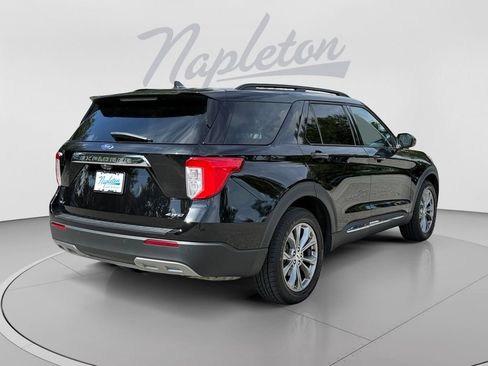 Used 2022 Ford Explorer XLT w/ Equipment Group 202A AWD/4WD image 6