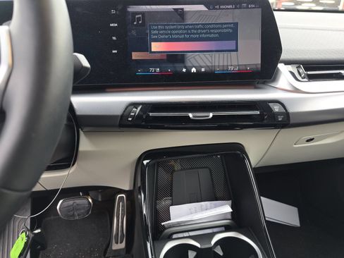 Used 2026 BMW X2 xDrive28i AWD/4WD image 3