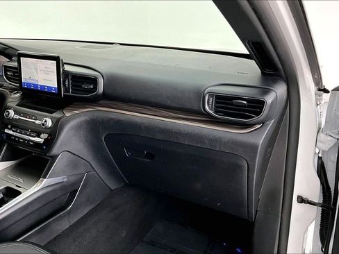 Used 2020 Ford Explorer Limited RWD image 21
