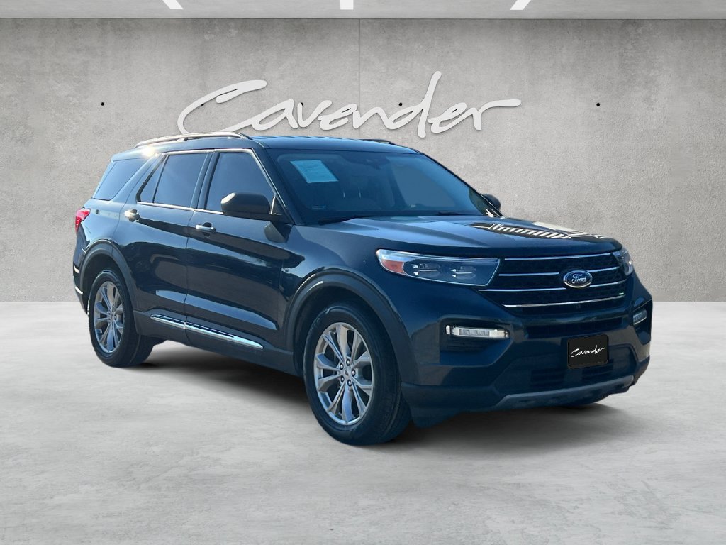 Used 2023 Ford Explorer XLT w/ Equipment Group 202A RWD image 2