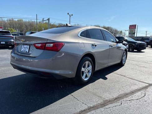 Used 2022 Chevrolet Malibu LS image 4