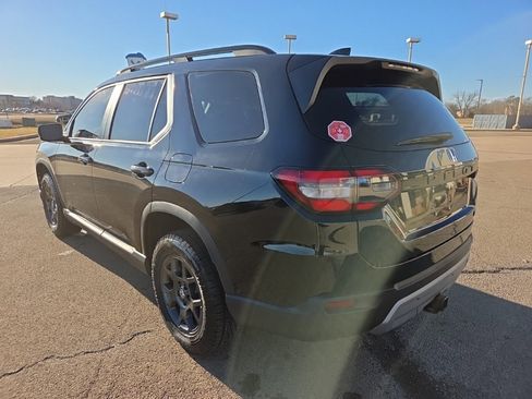 New 2025 Honda Pilot TrailSport image 7