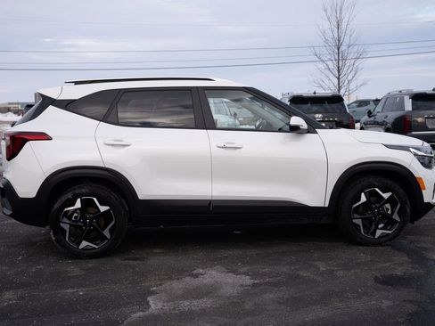 Used 2025 Kia Seltos S image 8