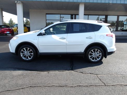 Used 2016 Toyota RAV4 Limited image 2
