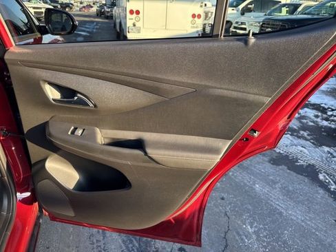 Used 2024 Buick Envista Avenir image 23