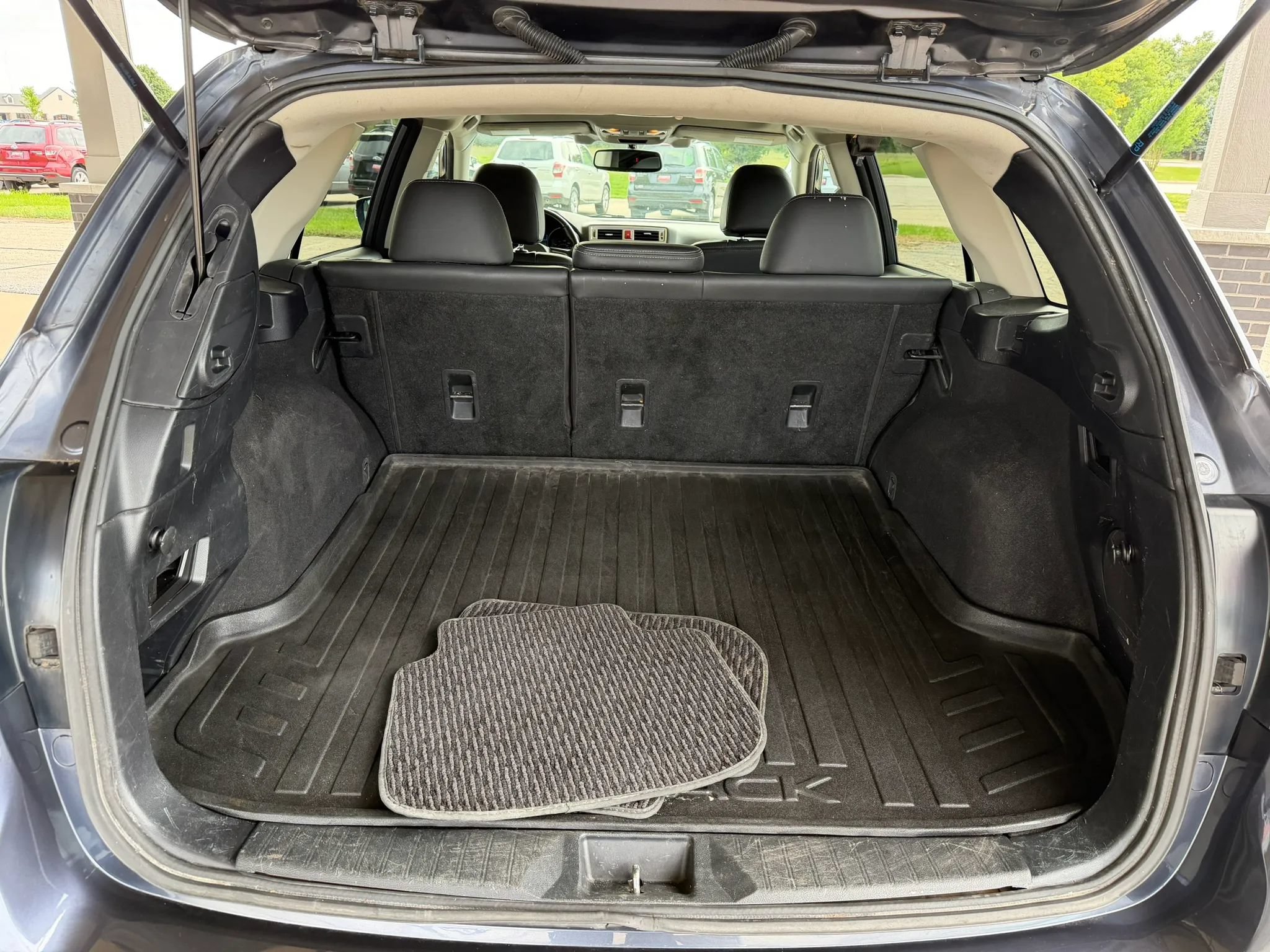 Used 2015 Subaru Outback 2.5i Limited AWD/4WD image 12